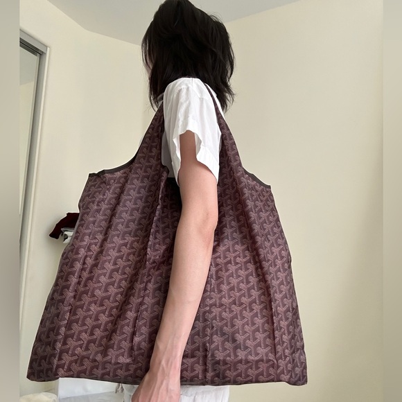 Travel Carry On Bag Tote, Diaper Bag, Picnic Bag, Swimming and Gym Bag, … - Picture 2 of 8